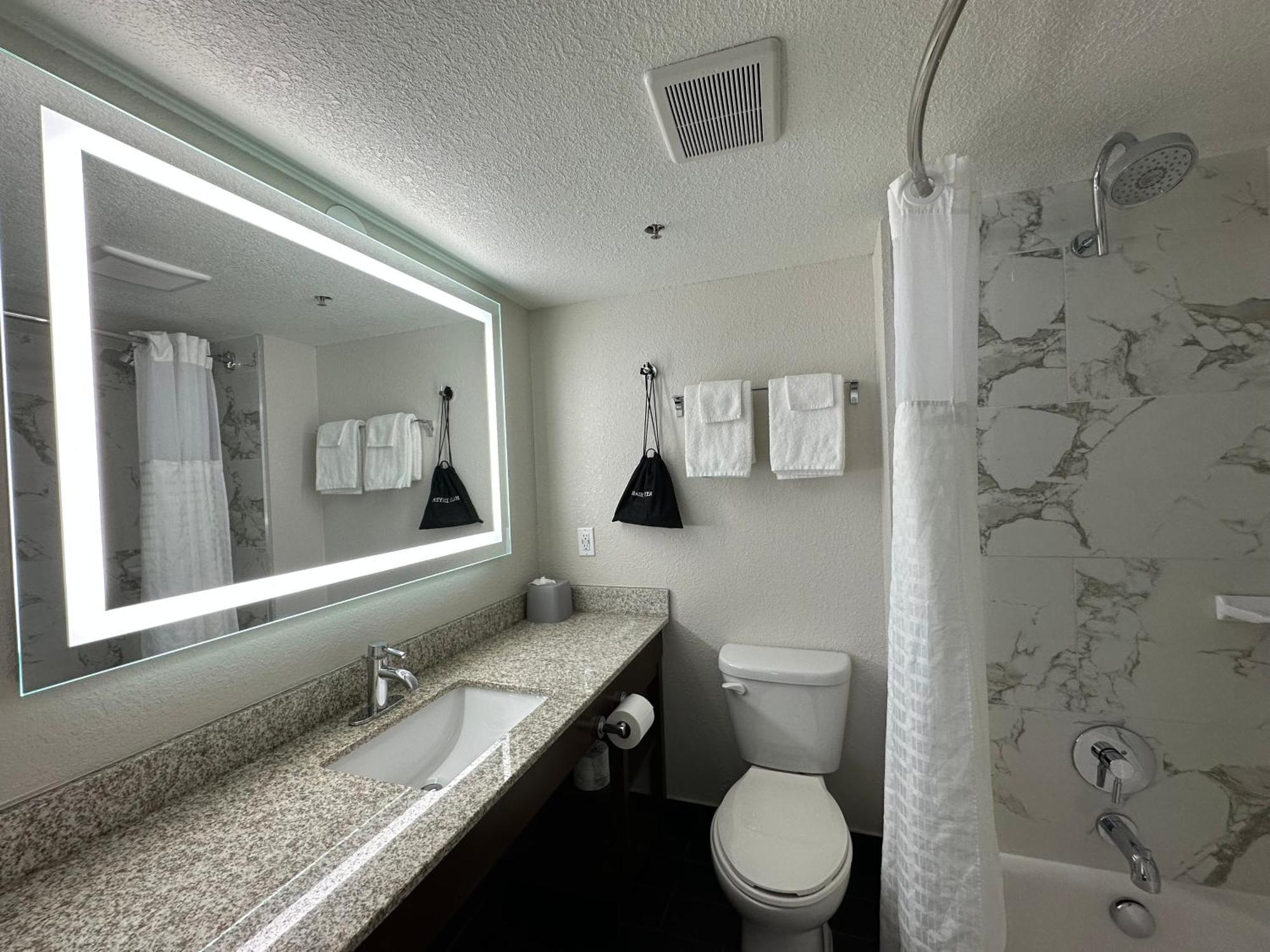 Holiday Inn Express & Suites Eden Prairie - Minneapolis By Ihg Zewnętrze zdjęcie
